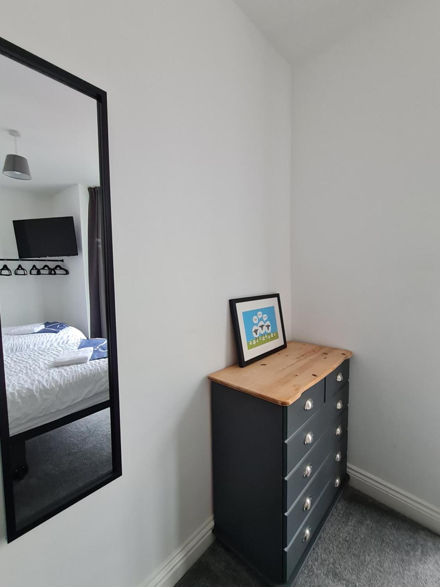 Yorkshire Rose - 2 Bed Apartment Sleeps 6 Скарборо Экстерьер фото